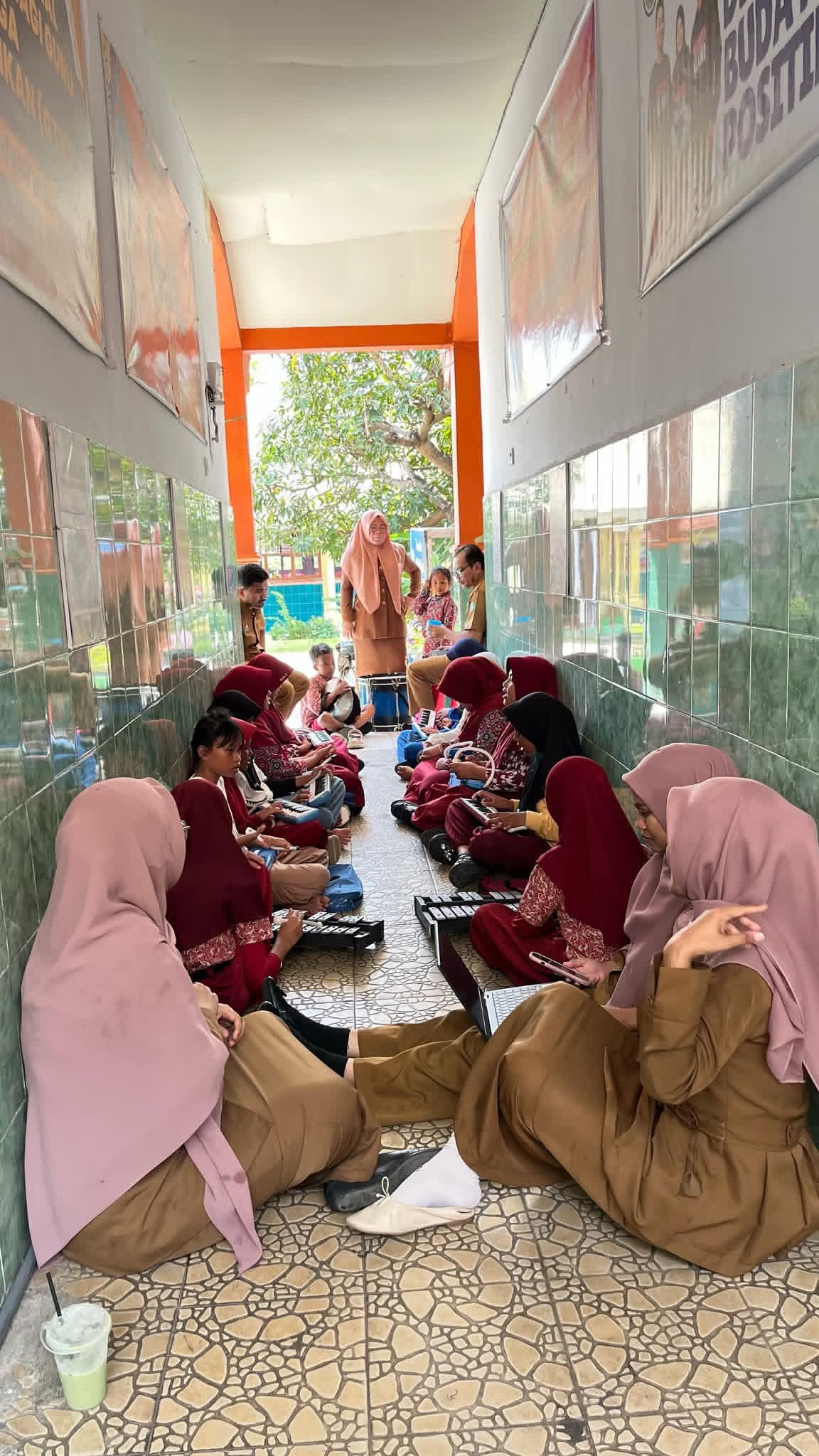 Kegiatan Belajar Interaktif di Kelas